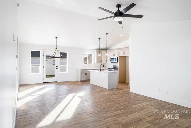 $369,000 | 917 East 23rd Avenue, Jerome, ID 83338