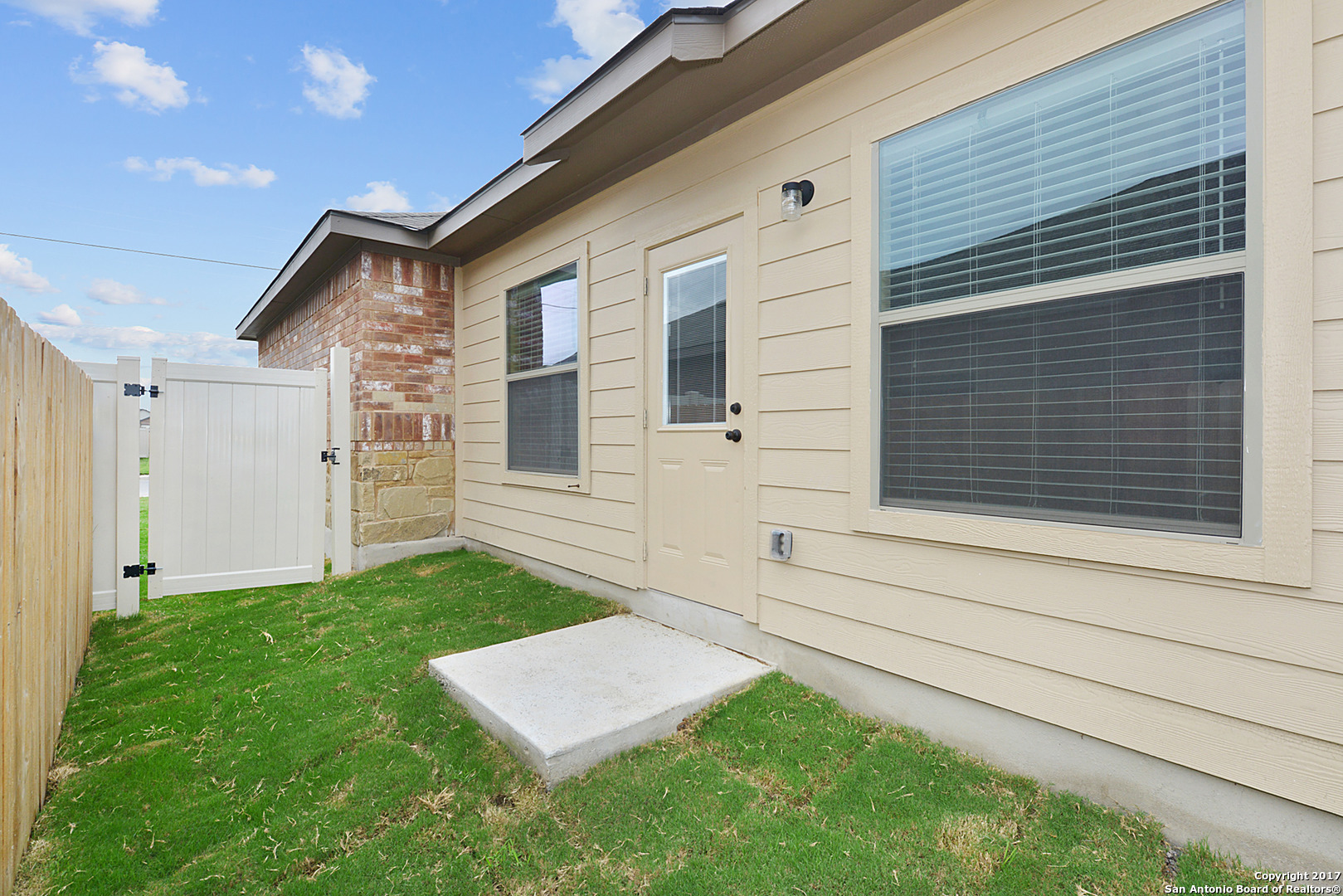 2557 Pahmeyer Road New Braunfels, TX 78130 - Photo 25 of 25 a view of a backyard with potted plants