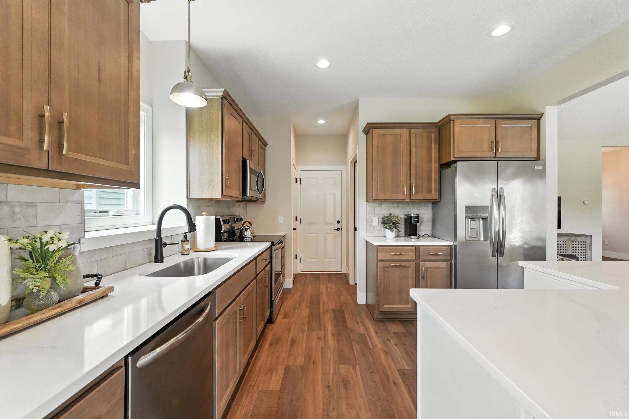 1381 Codorna Cove Fort Wayne, IN 46804 - Photo 17 of 36