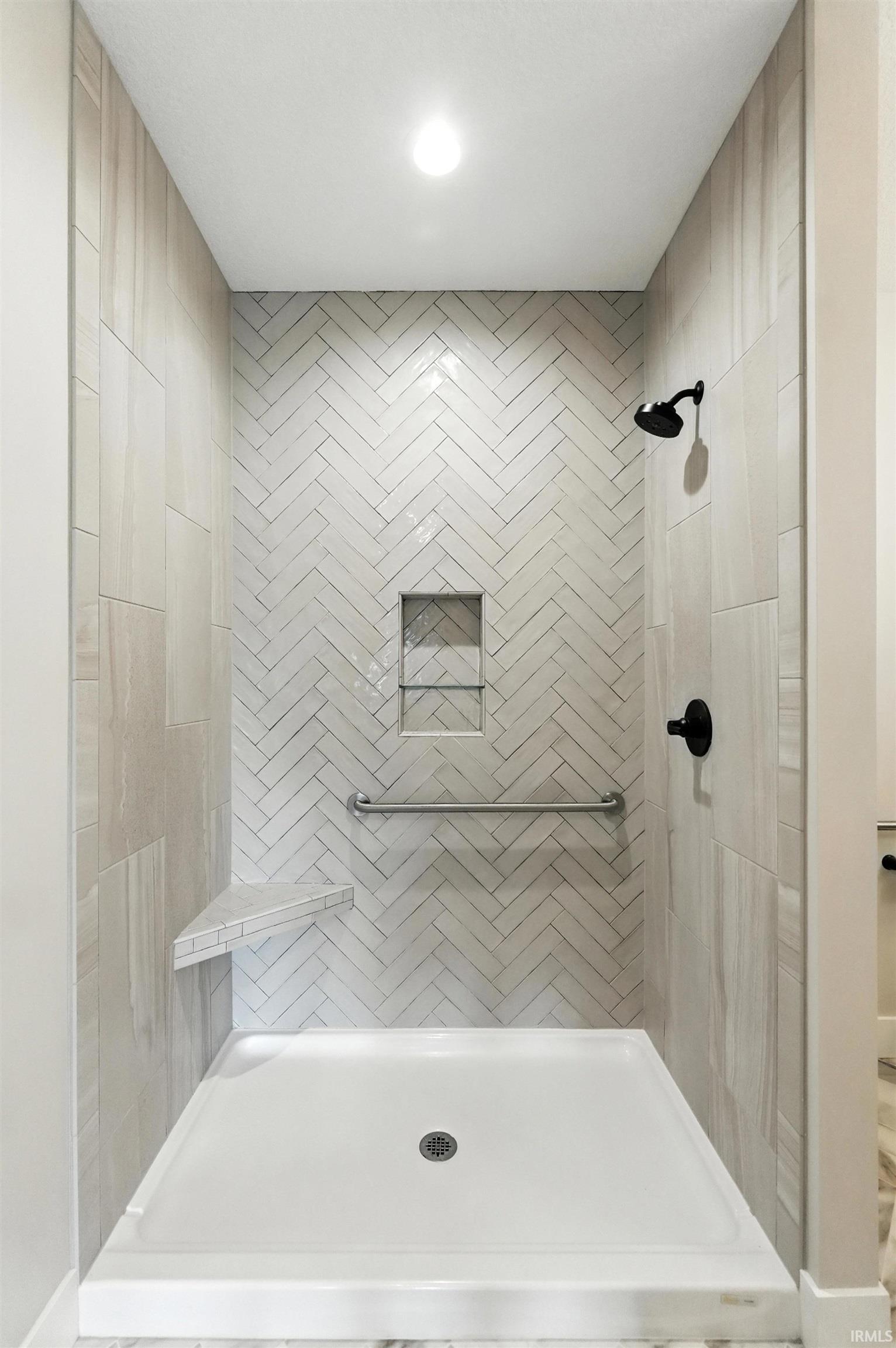 1381 Codorna Cove Fort Wayne, IN 46804 - Photo 26 of 36