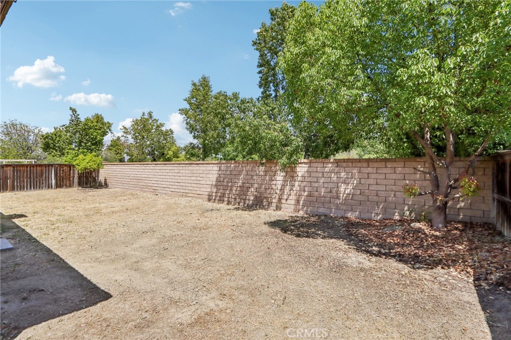 988 Roxanne Drive Hemet, CA 92543 - Photo 30 of 43