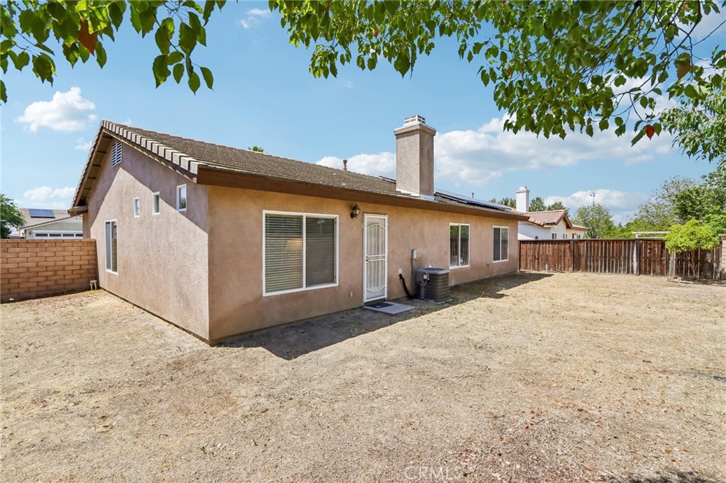 988 Roxanne Drive Hemet, CA 92543 - Photo 31 of 43