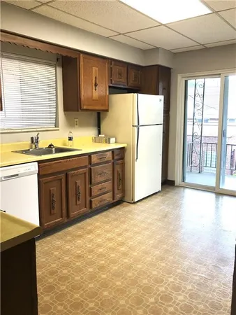 $1,695 | 5127 Liberty Avenue, Unit 2, Pittsburgh, PA 15224