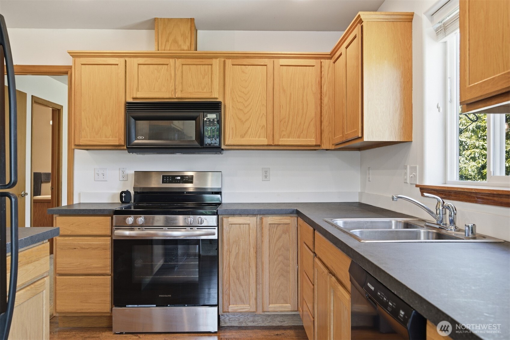 323 Wilson Lane Sumas, WA 98295 - Photo 12 of 40
