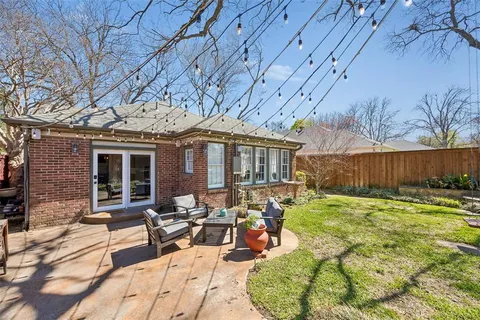 $1,152,000 | 1011 North Clinton Avenue, Dallas, TX 75208