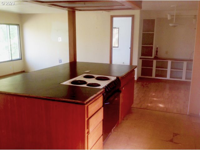 92762 Triangle Lake Resort Road Blachly, OR 97412 - Photo 4 of 16 Gallery Image 4