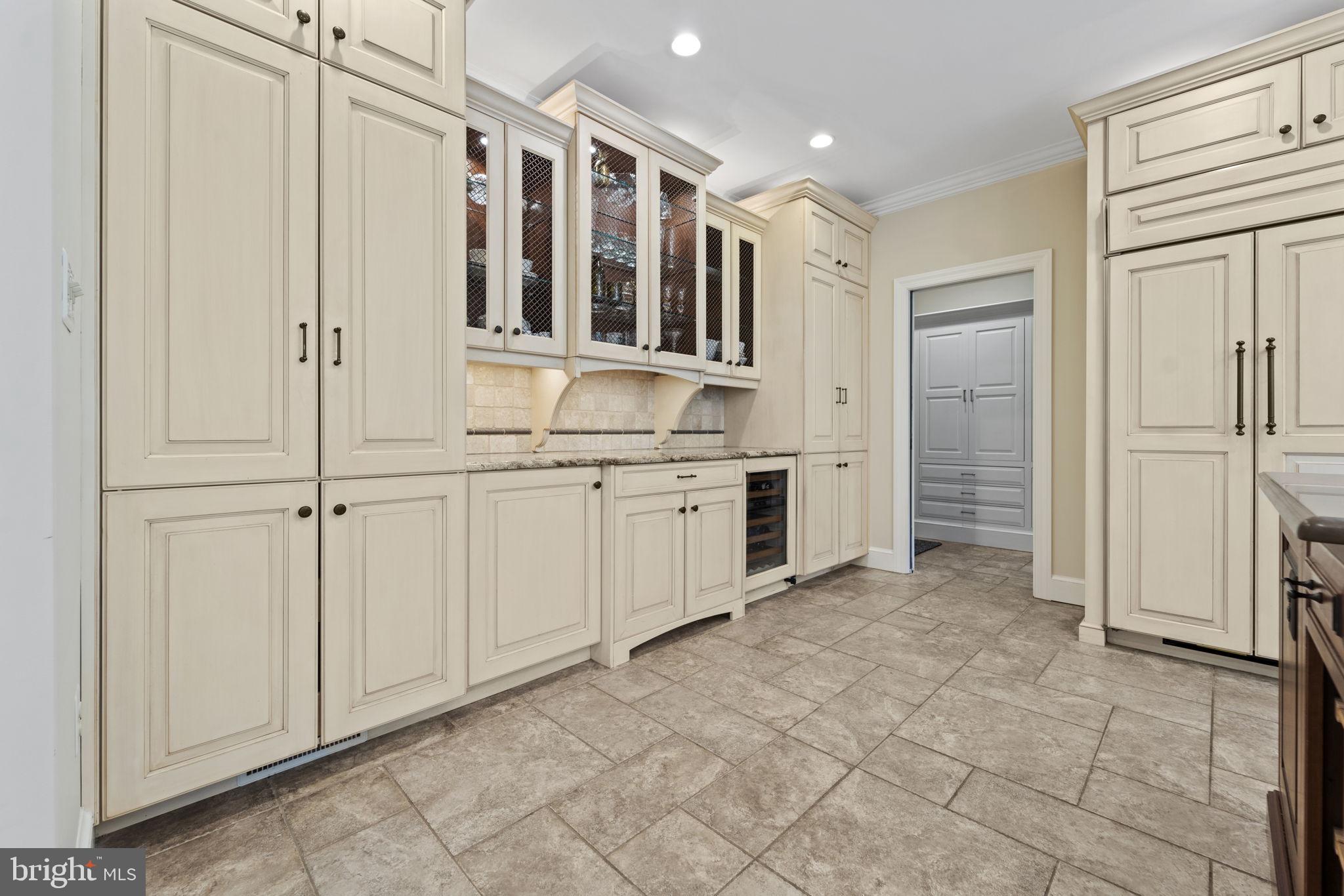 1211 Tottenham Court Reston, VA 20194 - Photo 17 of 80 Subzero refrigerator