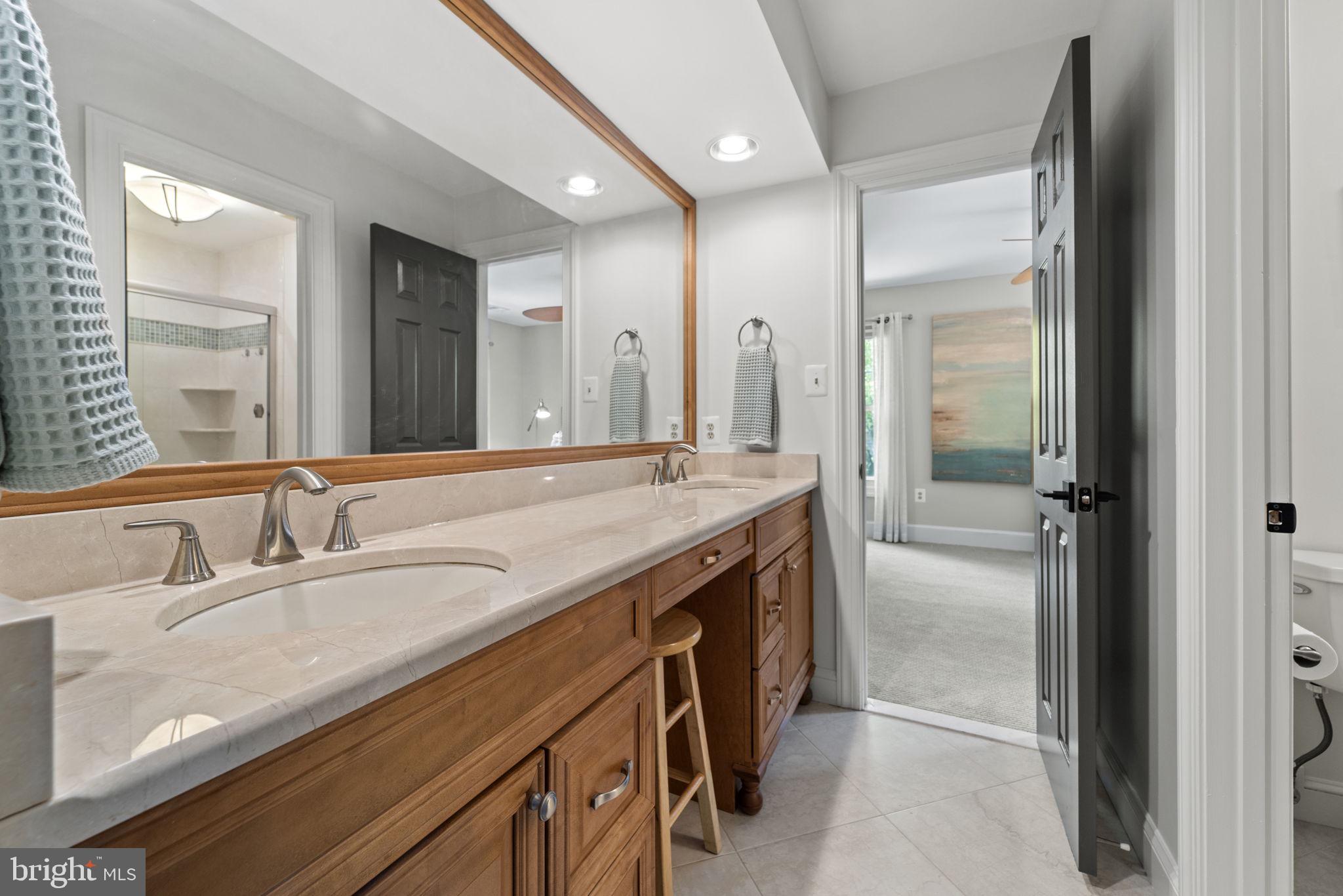 1211 Tottenham Court Reston, VA 20194 - Photo 36 of 80 jack and jill bath