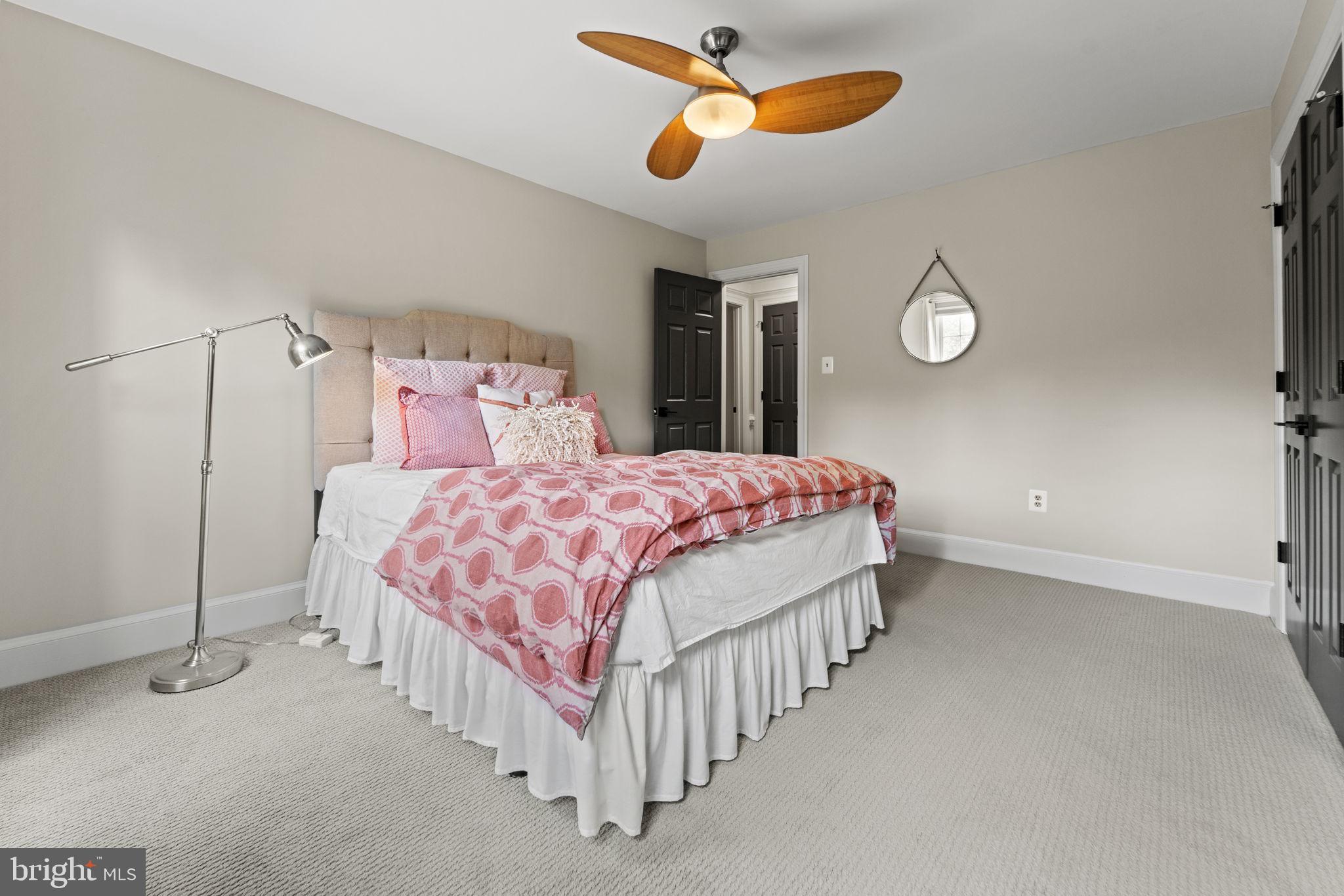 1211 Tottenham Court Reston, VA 20194 - Photo 43 of 80 en suite bedroom