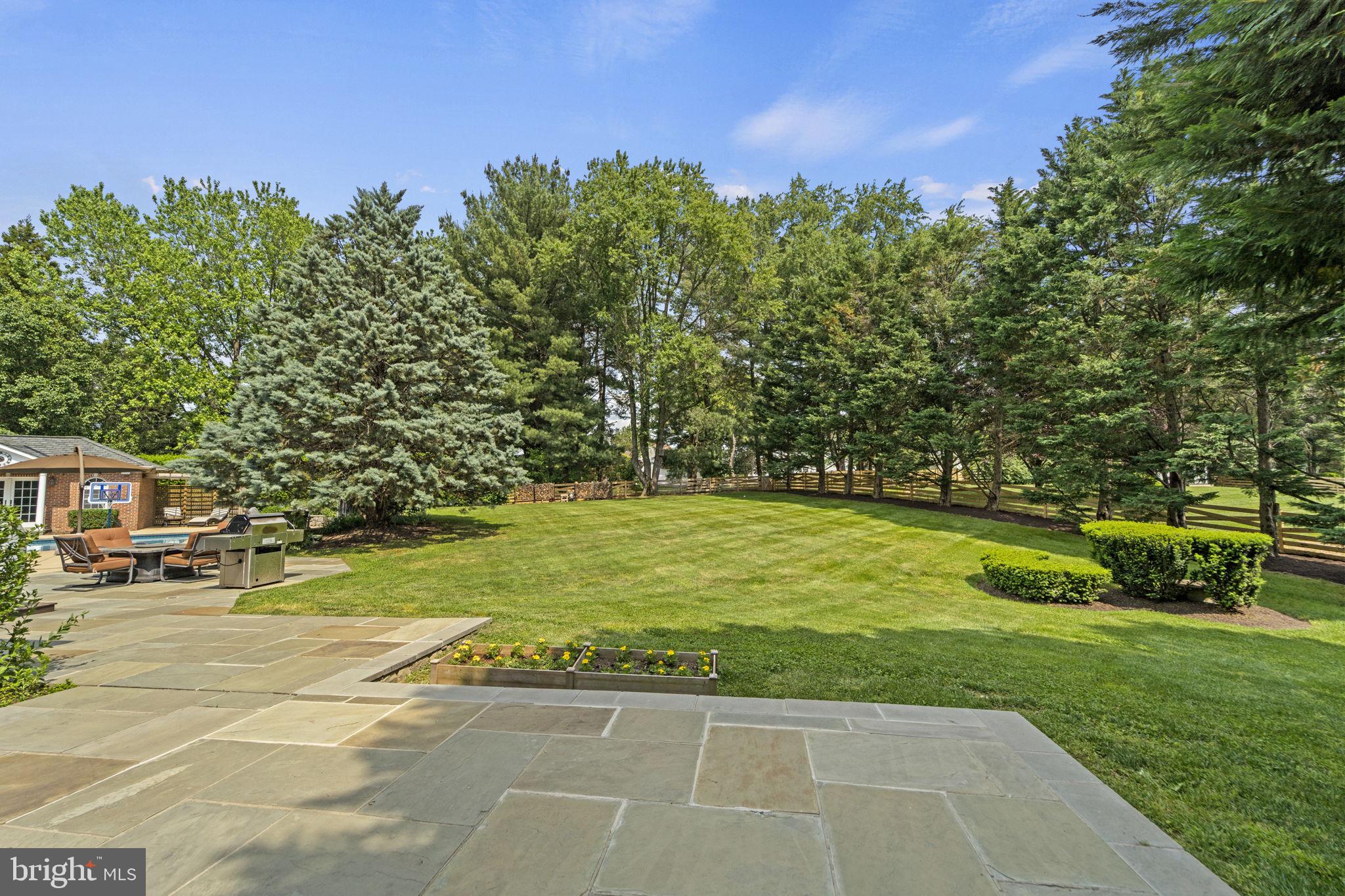 1211 Tottenham Court Reston, VA 20194 - Photo 55 of 80 more outdoor space in backyard!