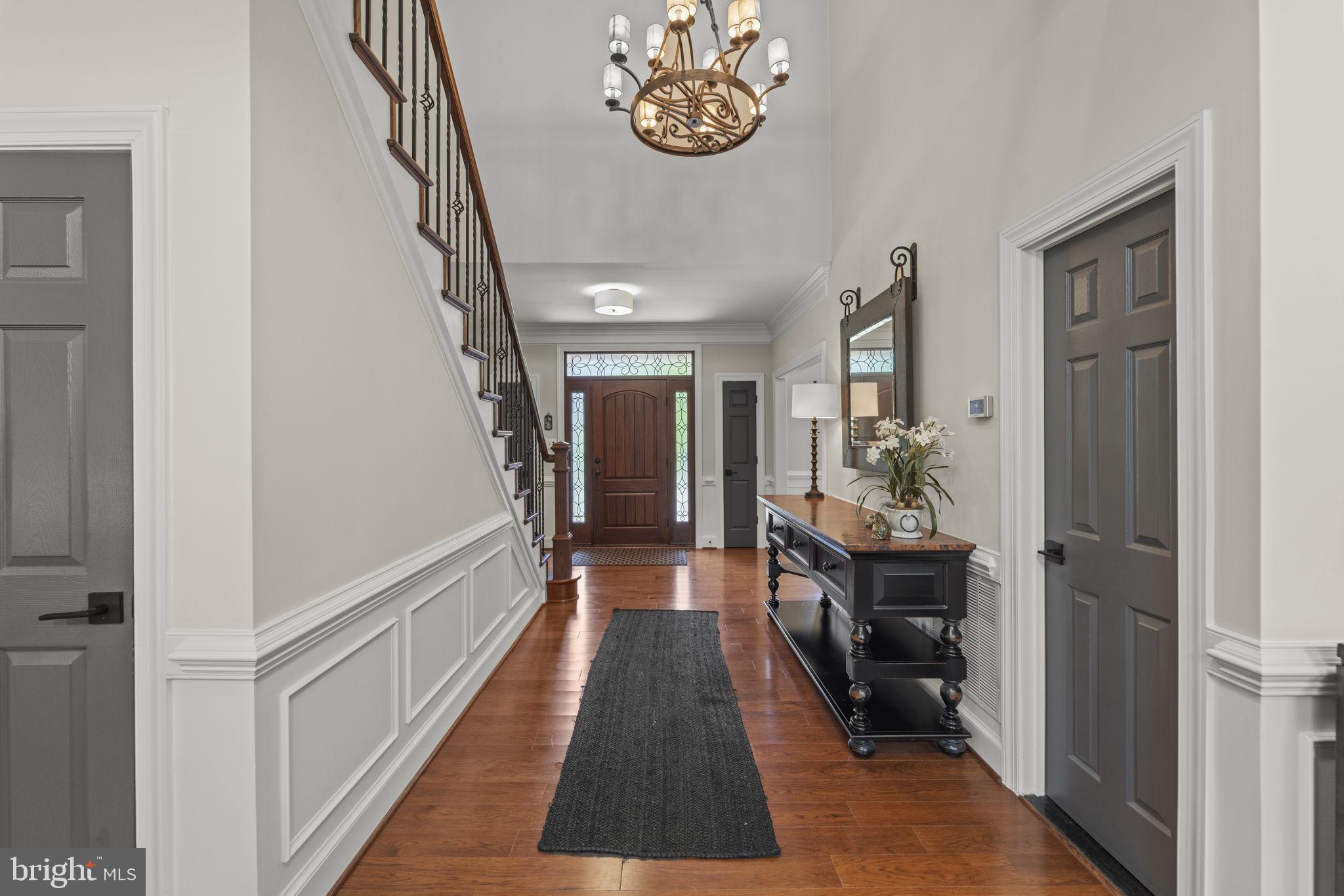 1211 Tottenham Court Reston, VA 20194 - Photo 7 of 80 Front door with transoms !