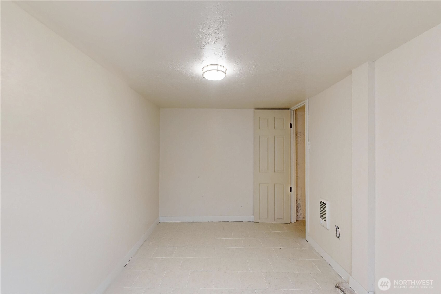 255 College Street Adams, OR 97810 - Photo 21 of 31 a view of an empty room