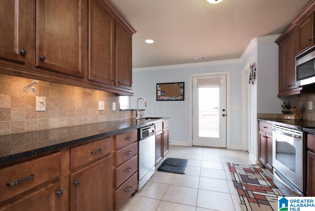 312 Lacey Avenue Alabaster, AL 35114 - Photo 12 of 33