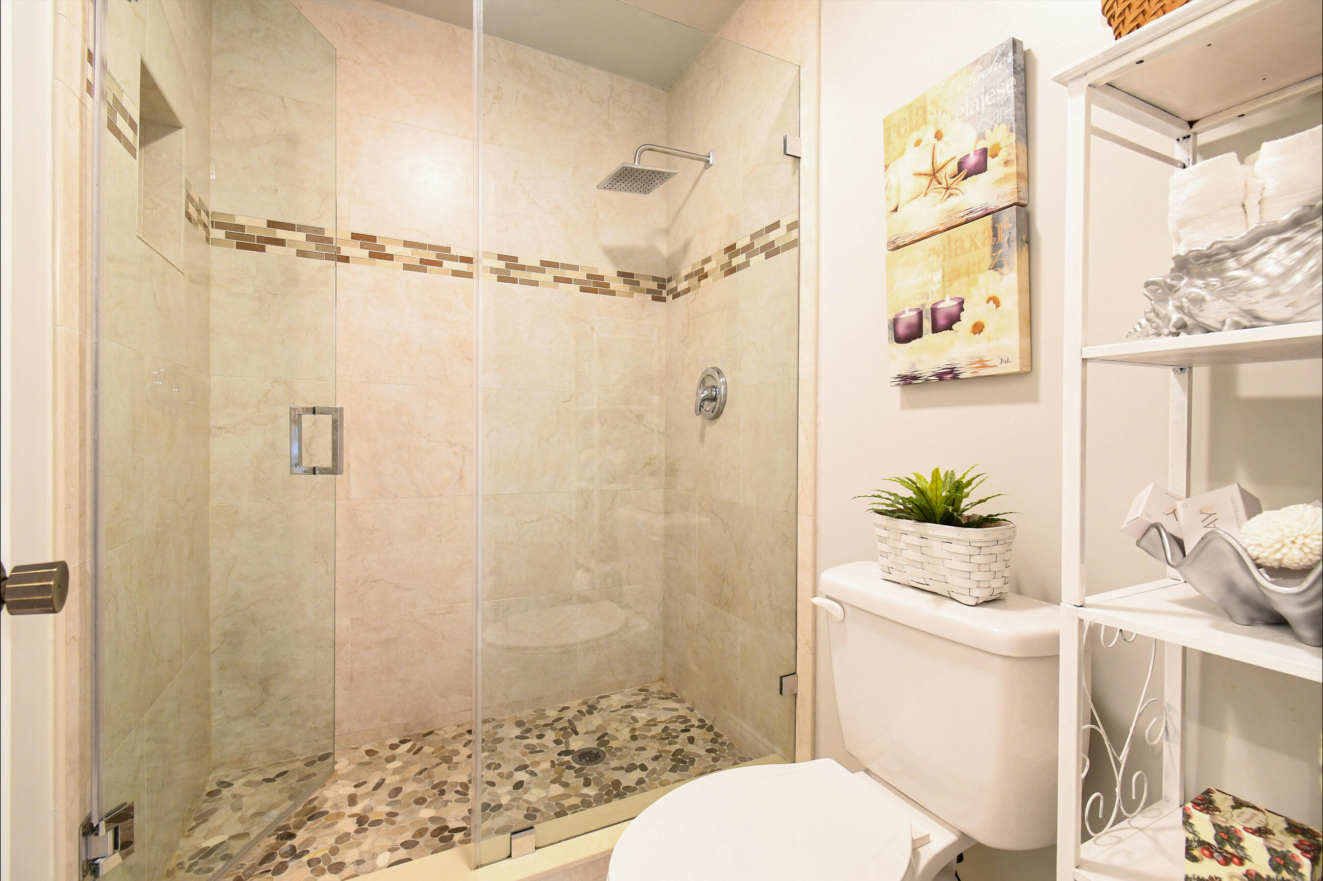 191 Cape Cod Circle Lake Worth, FL 33467 - Photo 28 of 40 Owners Bath