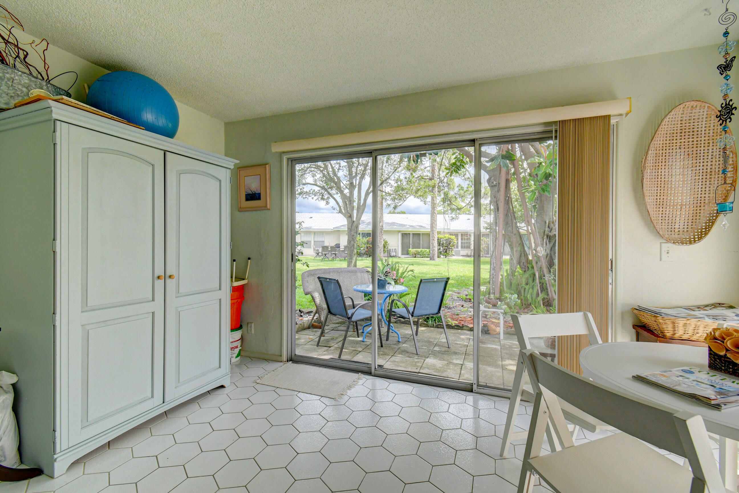 191 Cape Cod Circle Lake Worth, FL 33467 - Photo 32 of 40 Florida Room