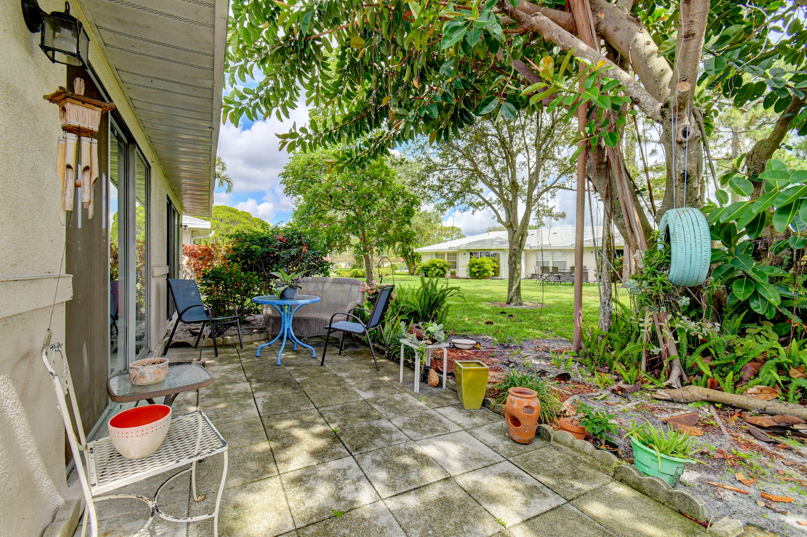 191 Cape Cod Circle Lake Worth, FL 33467 - Photo 35 of 40 Patio