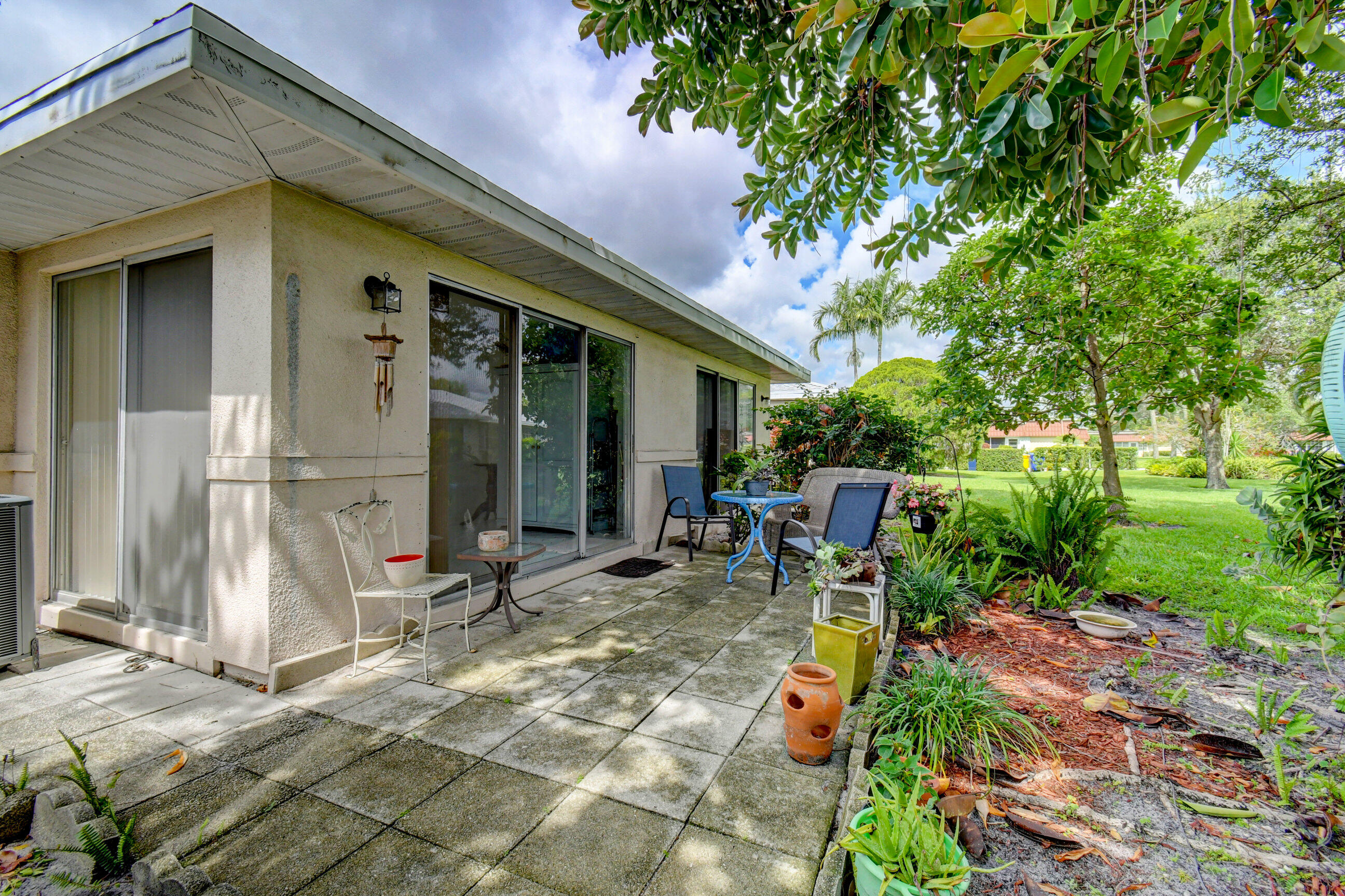 191 Cape Cod Circle Lake Worth, FL 33467 - Photo 36 of 40 Patio