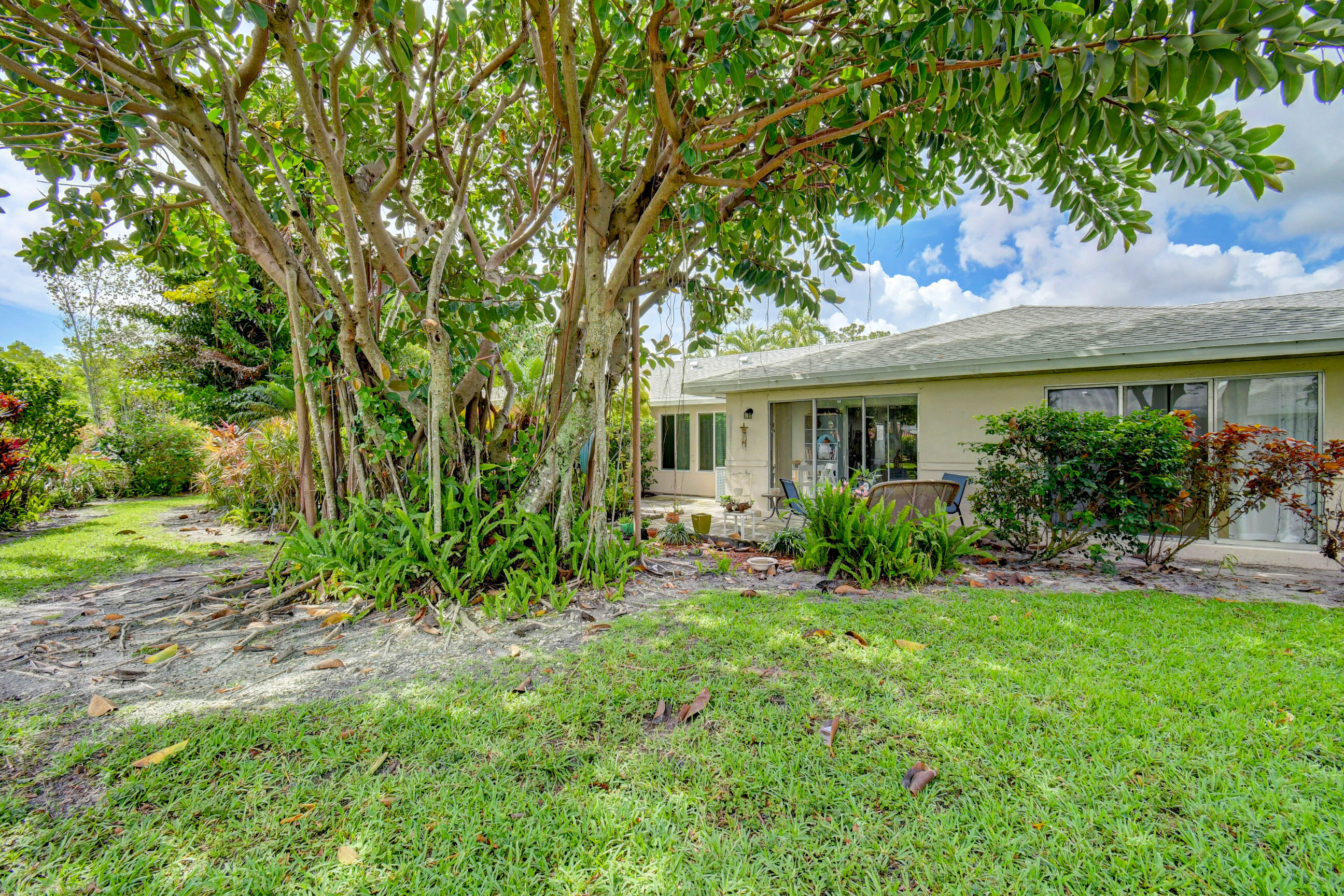 191 Cape Cod Circle Lake Worth, FL 33467 - Photo 38 of 40 Exterior