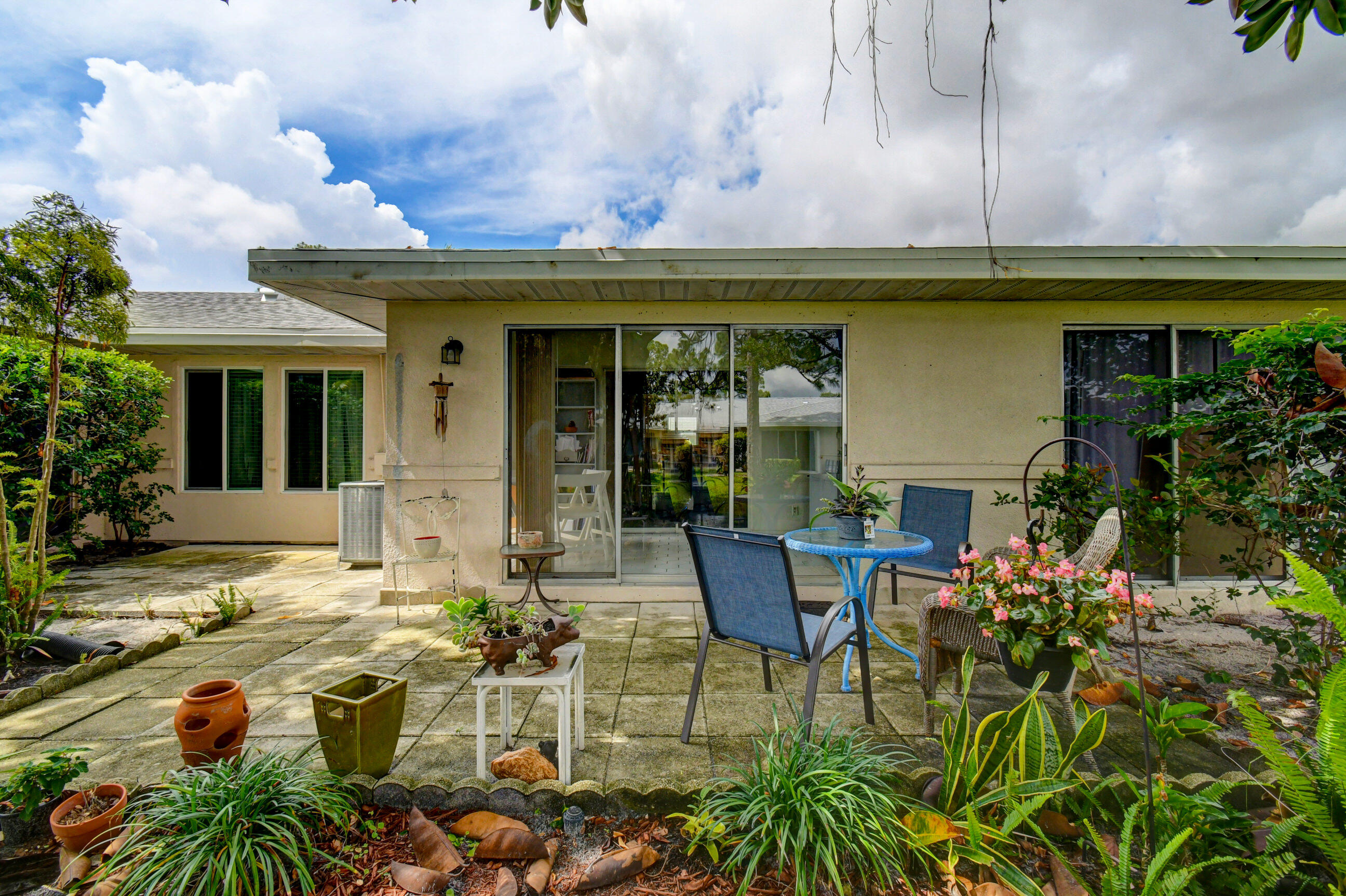 191 Cape Cod Circle Lake Worth, FL 33467 - Photo 40 of 40 Patio