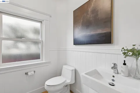 $1,595,000 | 2607 Alcatraz Avenue, Berkeley, CA 94618