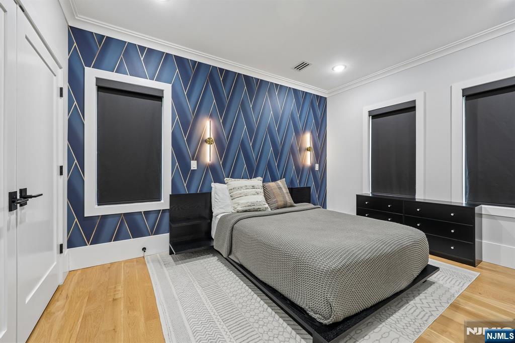 424 East Ridgewood Avenue Paramus, NJ 07652 - Photo 33 of 50