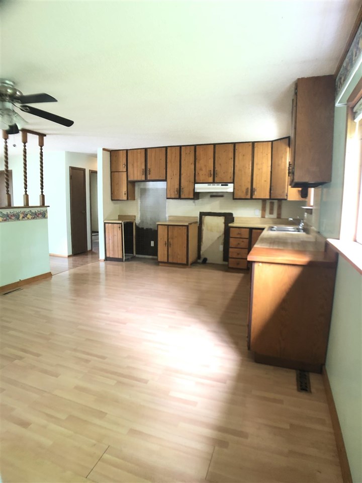 1890202-4.JPG