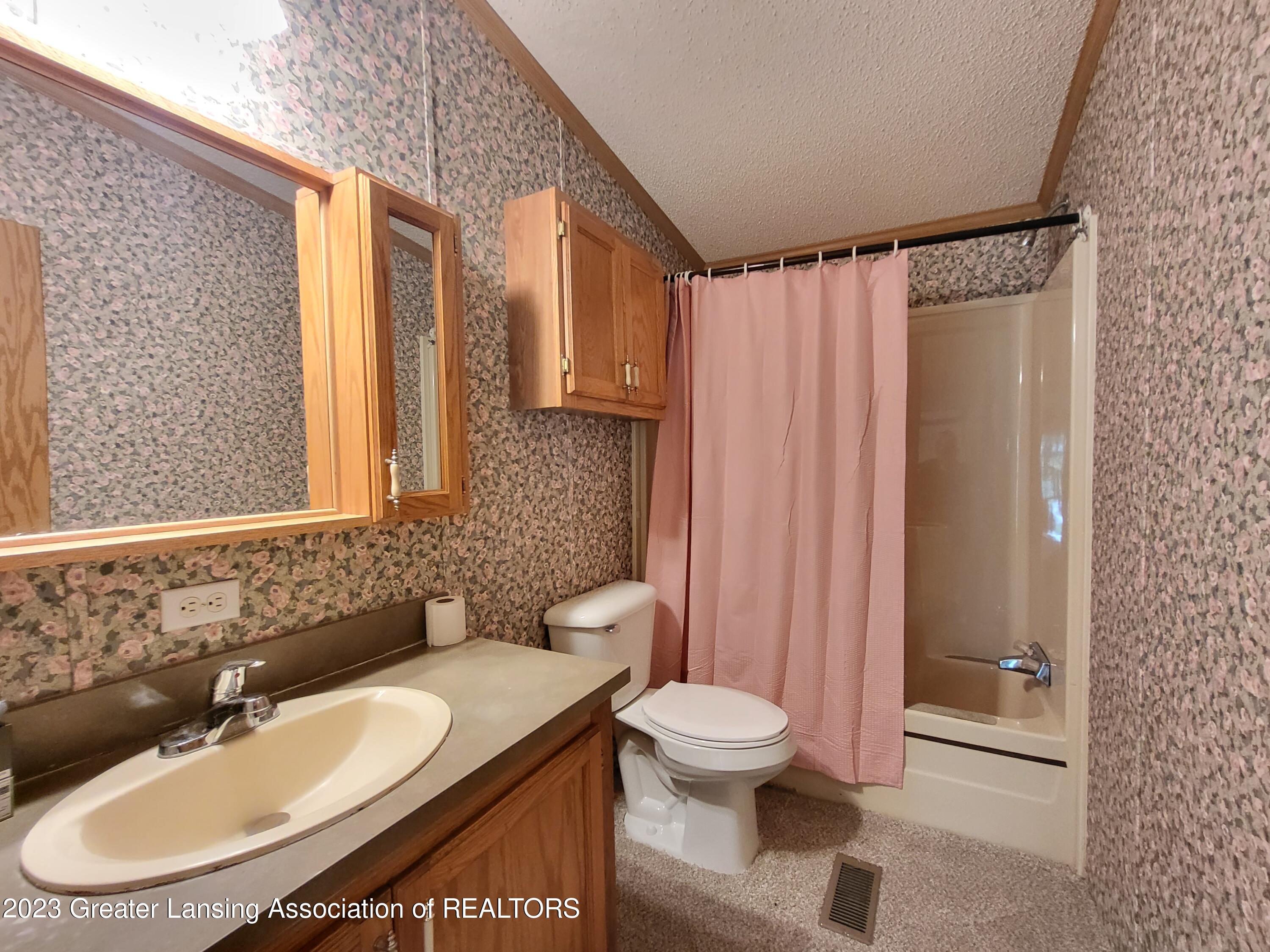 1201 South St Clair Road Ovid, MI 48866 - Photo 18 of 37 20230605_151828
