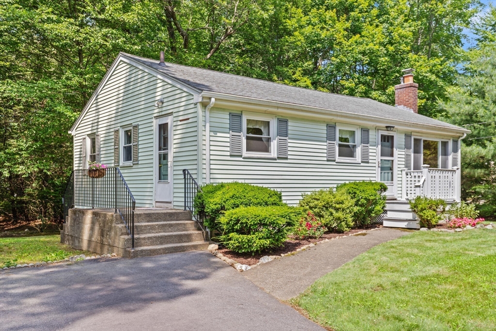 133 Allen Road Easton, MA 02356 - Photo 2 of 34 Gallery Image 2