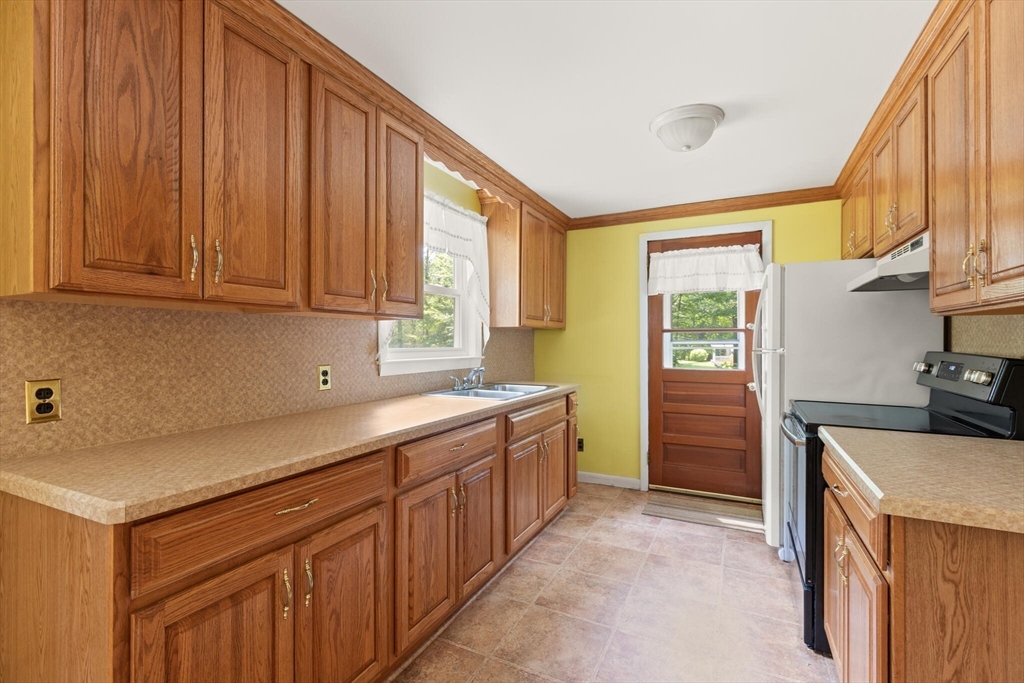 133 Allen Road Easton, MA 02356 - Photo 23 of 34 Gallery Image 23