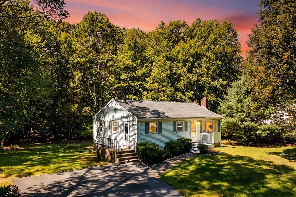 133 Allen Road Easton, MA 02356 - Photo 3 of 34 Gallery Image 3
