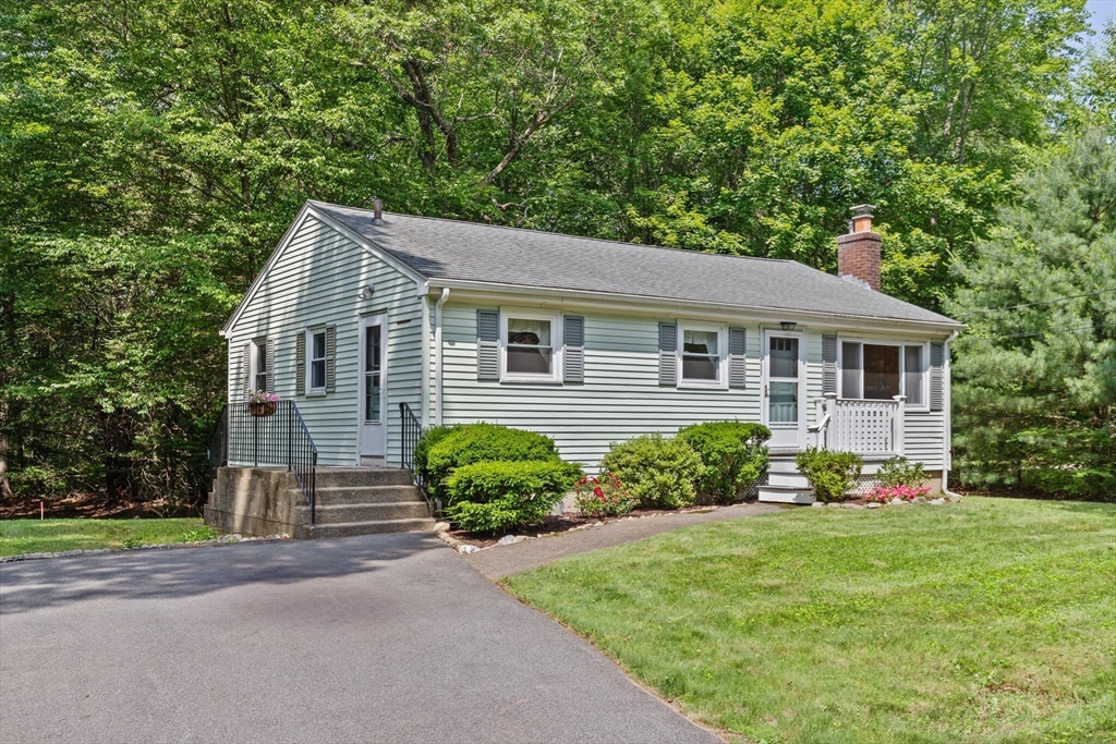 133 Allen Road Easton, MA 02356 - Photo 6 of 34 Gallery Image 6