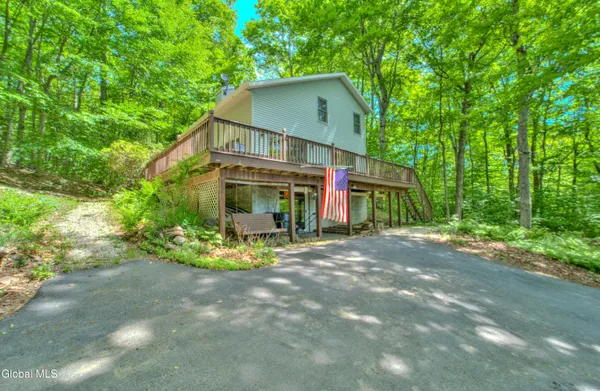 $405,000 | 601 North Shore Peck Lake Road, Gloversville, NY 12078