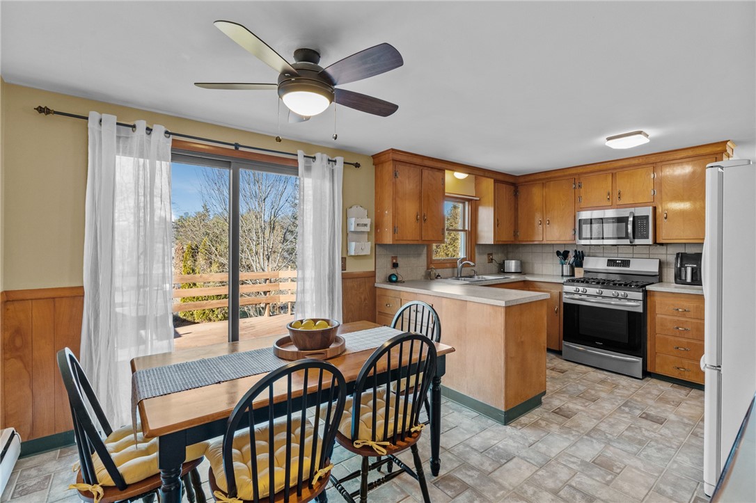 415 Chopmist Hill Road Glocester, RI 02814 - Photo 12 of 48