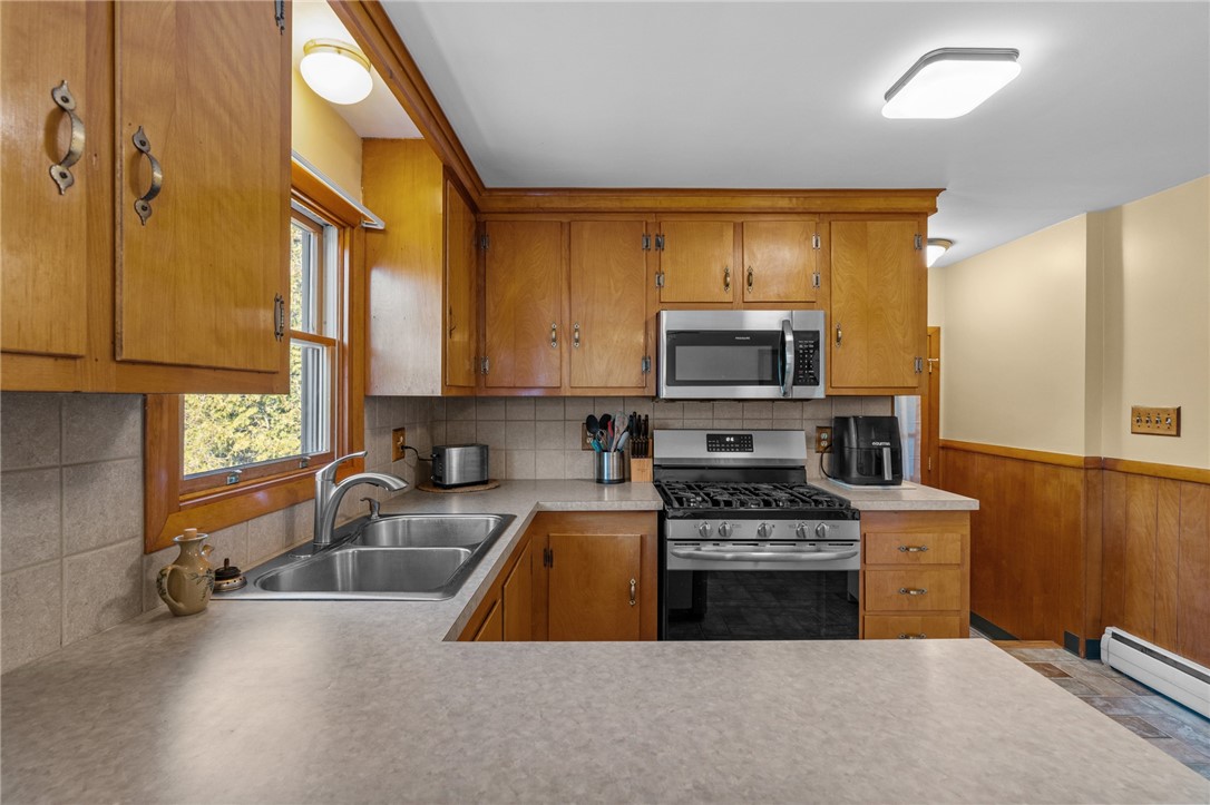 415 Chopmist Hill Road Glocester, RI 02814 - Photo 14 of 48