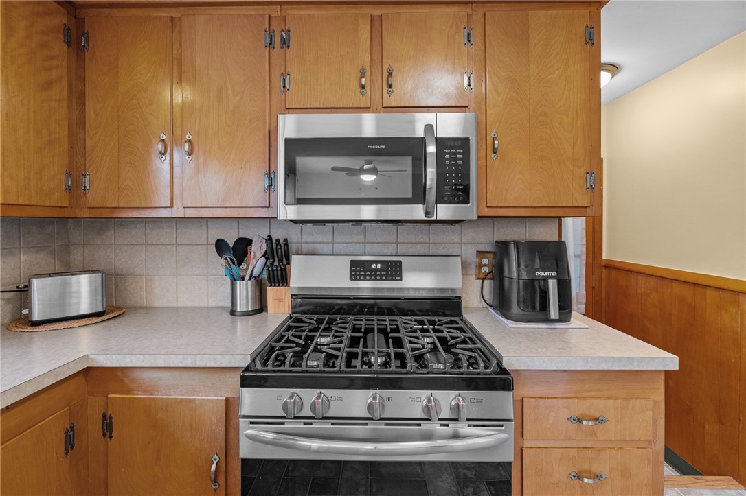 415 Chopmist Hill Road Glocester, RI 02814 - Photo 15 of 48