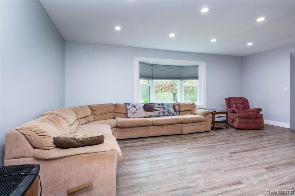 1337 Haines Road Lapeer, MI 48446 - Photo 11 of 41