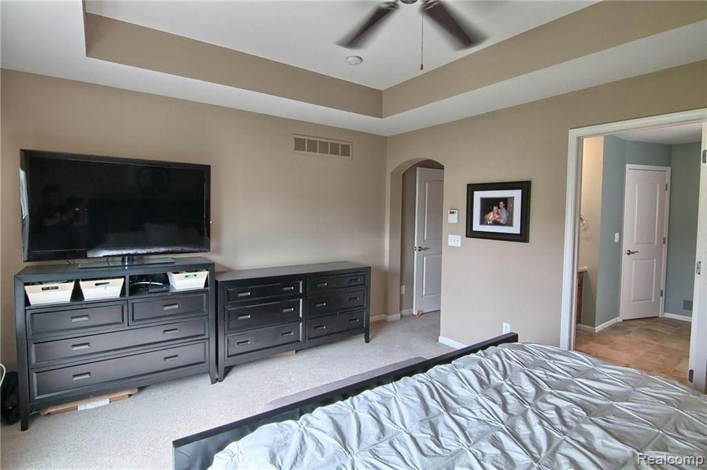 3558 Hogan Circle Rochester Hills, MI 48307 - Photo 5 of 30
