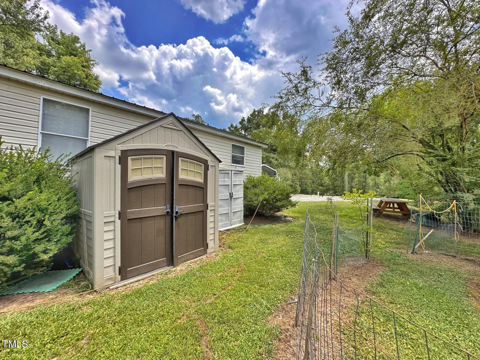 2709 Cliffside Drive Durham, NC 27704 - Photo 5 of 58 61ced87b-4bcd-4a93-923e-3fe5f5fb9a70