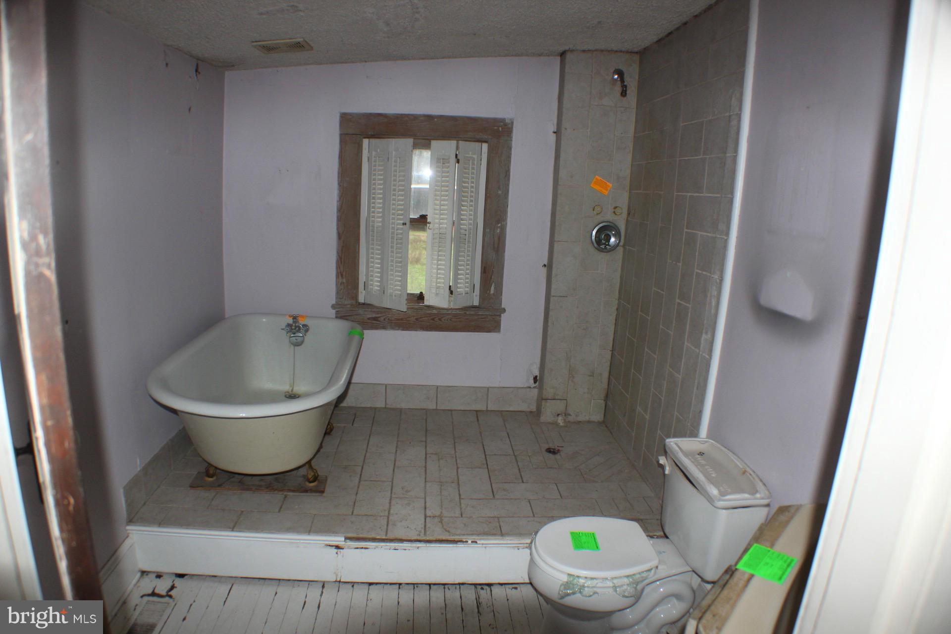 662 Caisson Road Fredericksburg, VA 22405 - Photo 14 of 25 Bath