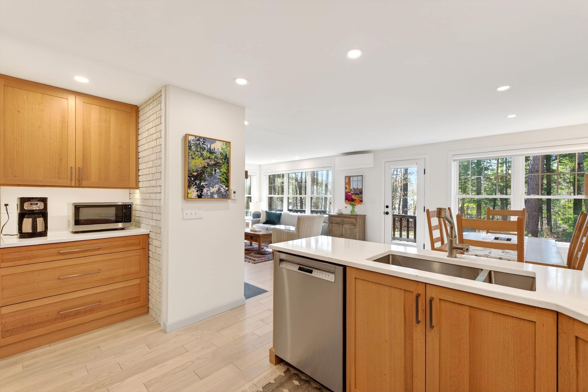 27 East Beach Road, Unit 27 Casco, ME 04015 - Photo 13 of 38 27 E Beach Rd