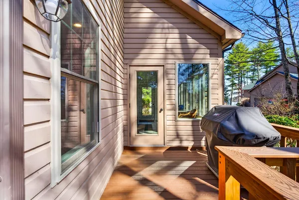 $625,000 | 27 East Beach Road, Unit 27, Casco, ME 04015