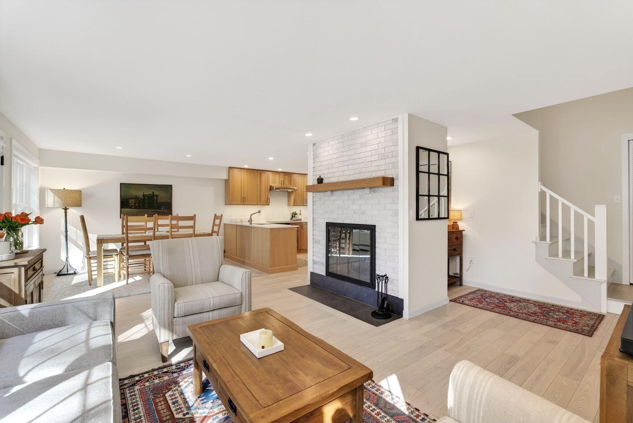 27 East Beach Road, Unit 27 Casco, ME 04015 - Photo 7 of 38 27 E Beach Rd