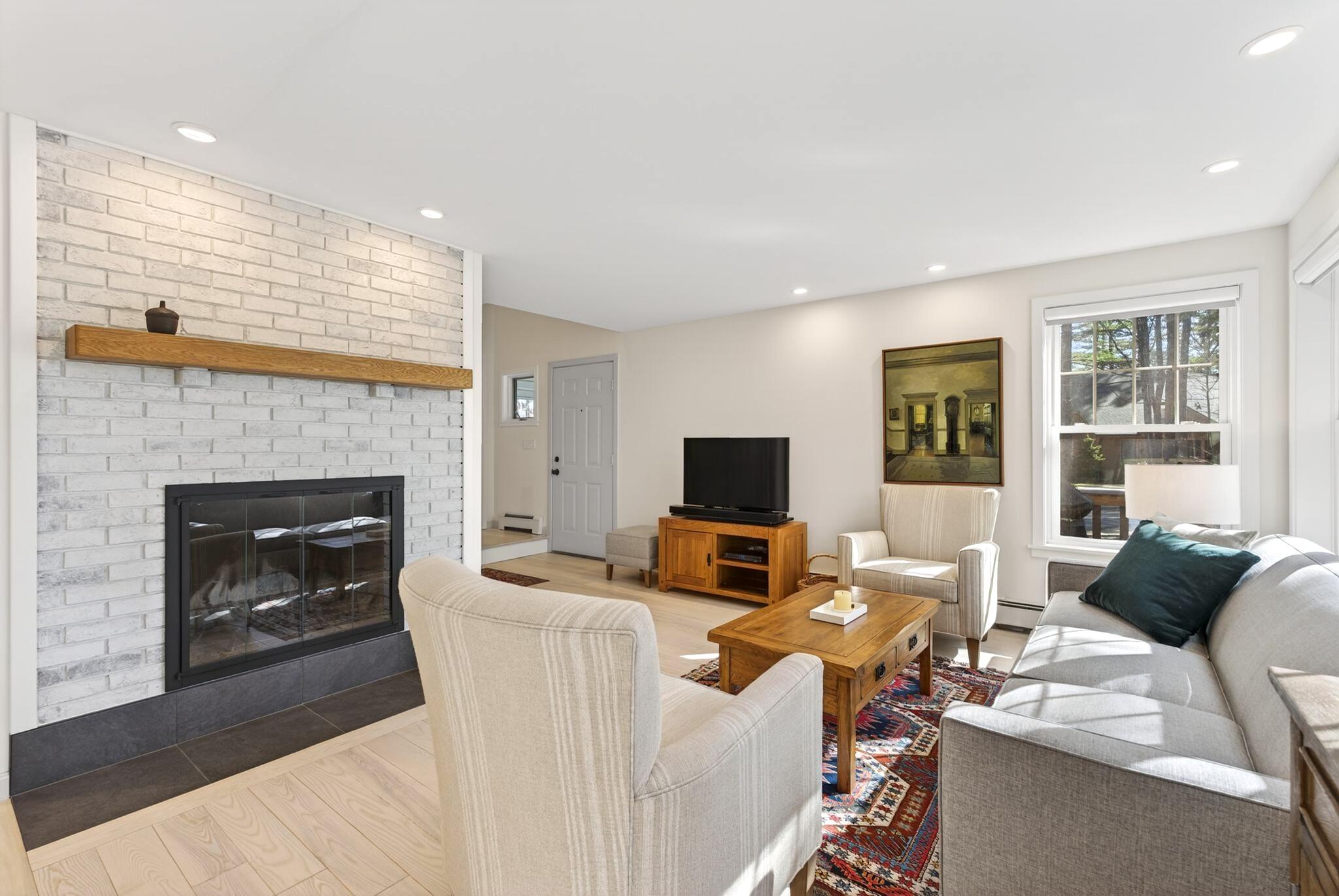 27 East Beach Road, Unit 27 Casco, ME 04015 - Photo 8 of 38 27 E Beach Rd