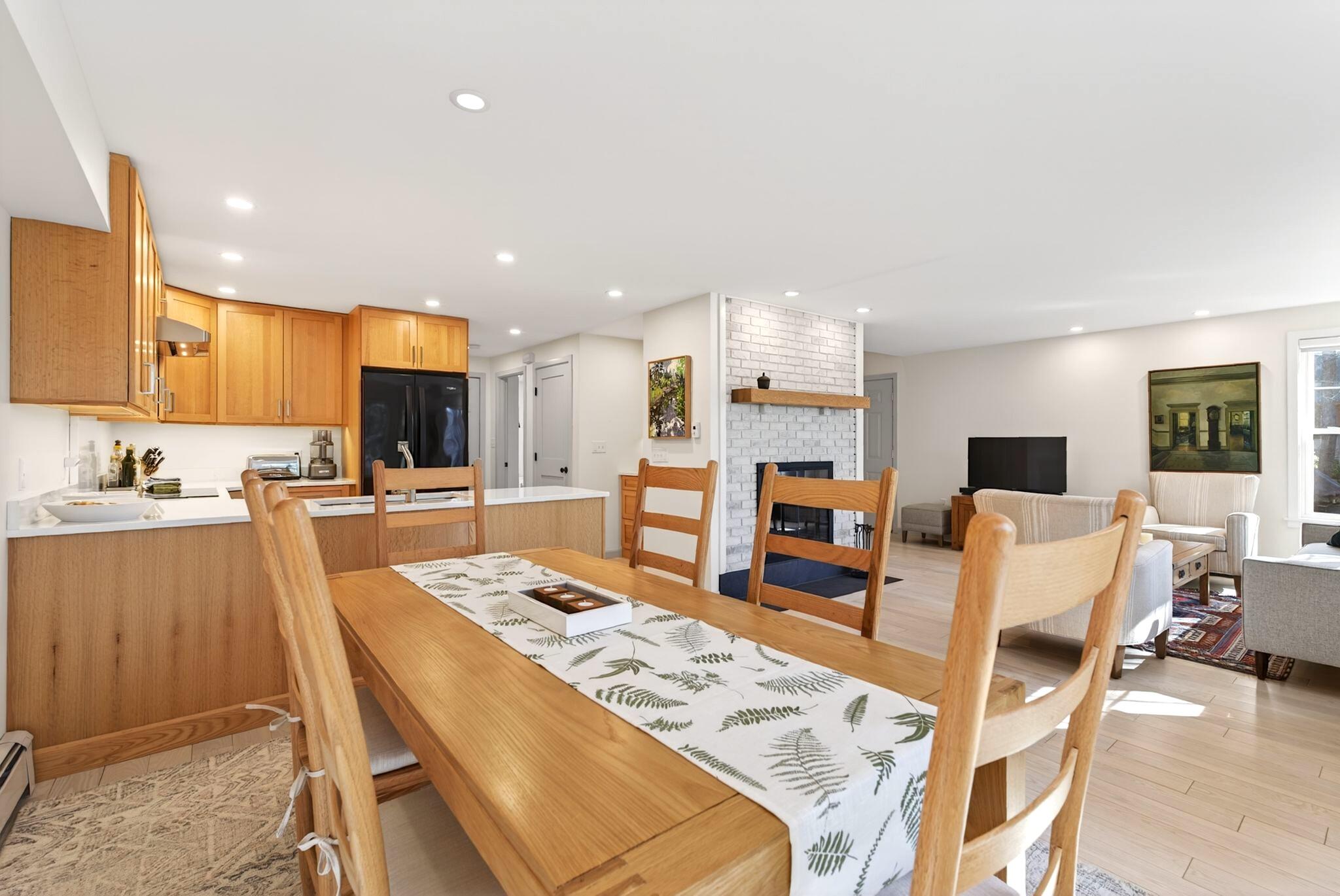 27 East Beach Road, Unit 27 Casco, ME 04015 - Photo 10 of 38 27 E Beach Rd