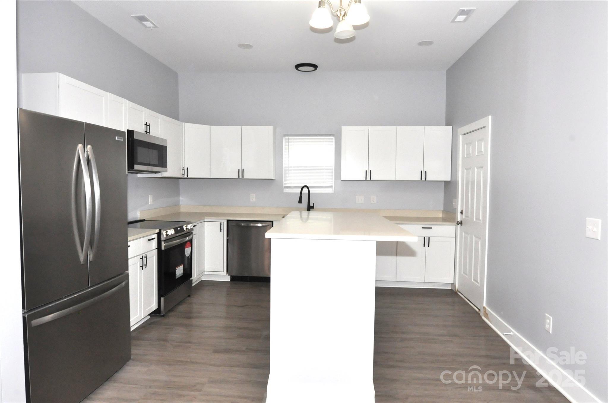 569 5th Street Chester, SC 29706 - Photo 2 of 18