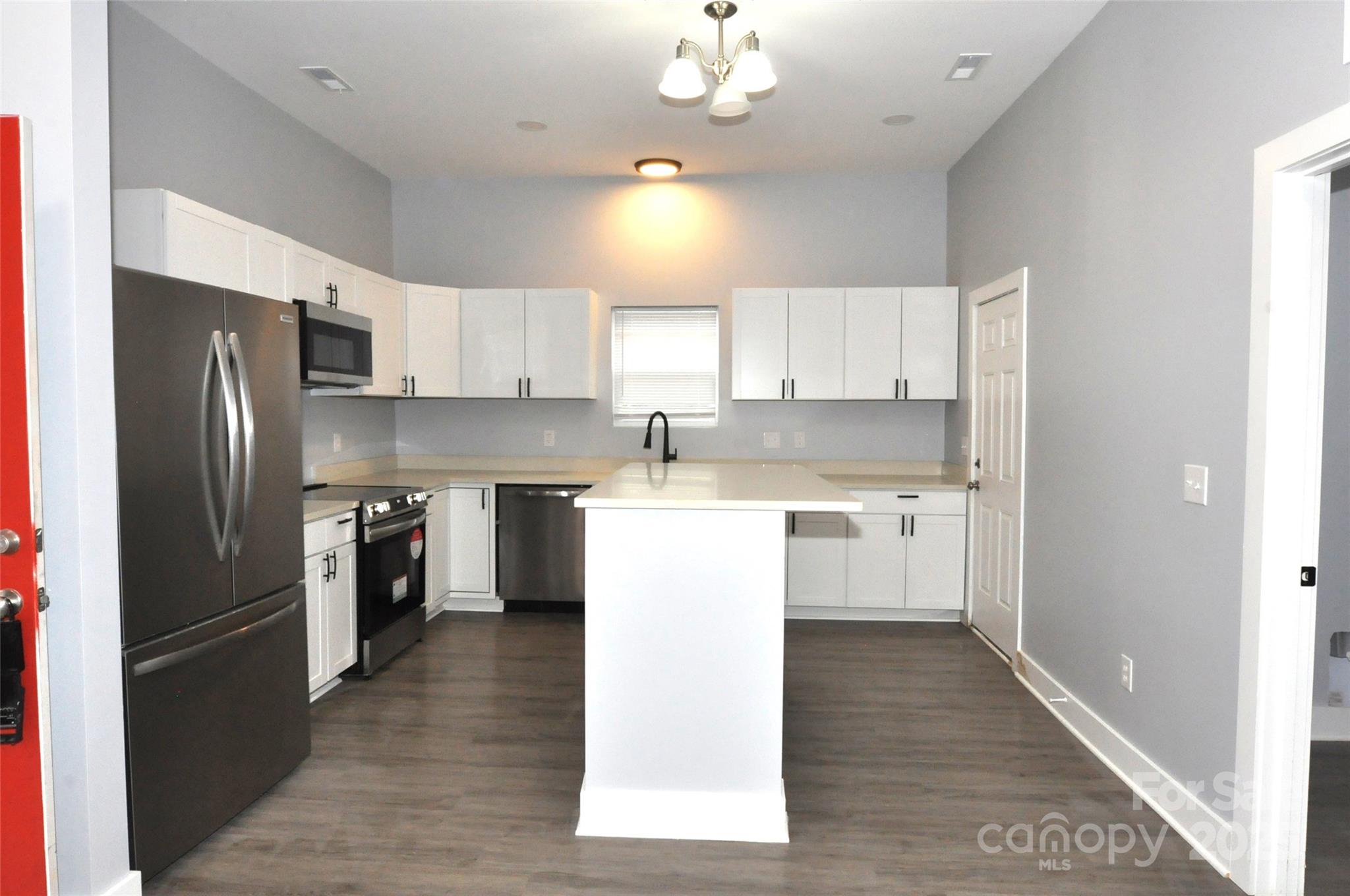 569 5th Street Chester, SC 29706 - Photo 4 of 19