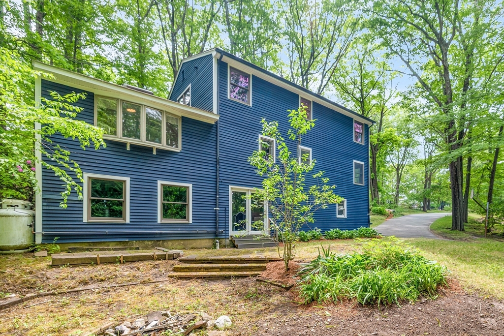 9 Colonial Road Sutton, MA 01590 - Photo 35 of 35