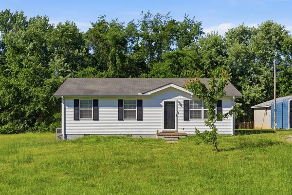 $269,900 | 1040 Rebecca Drive, Burns, TN 37029