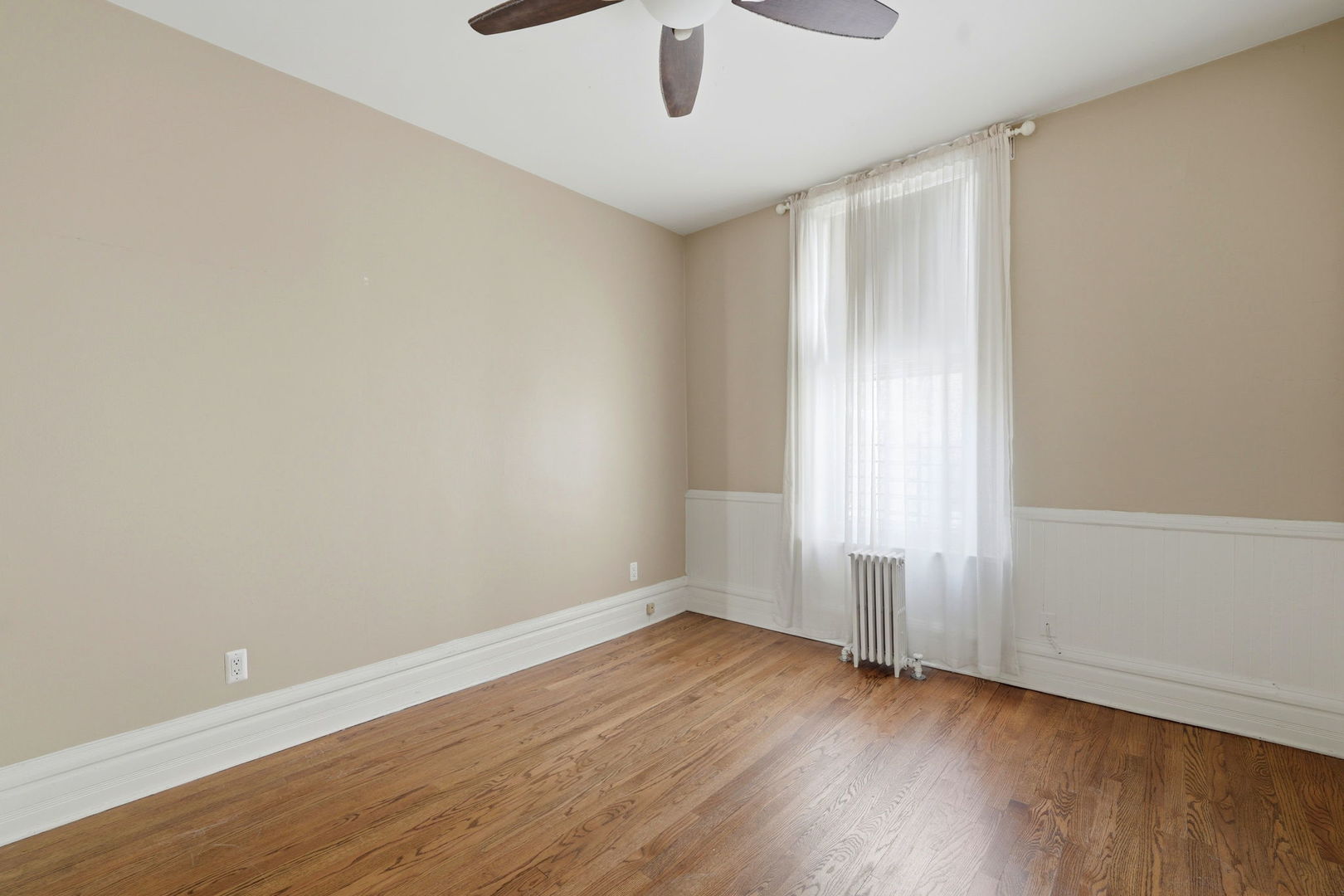 2428 North Geneva Terrace Chicago, IL 60614 - Photo 15 of 44