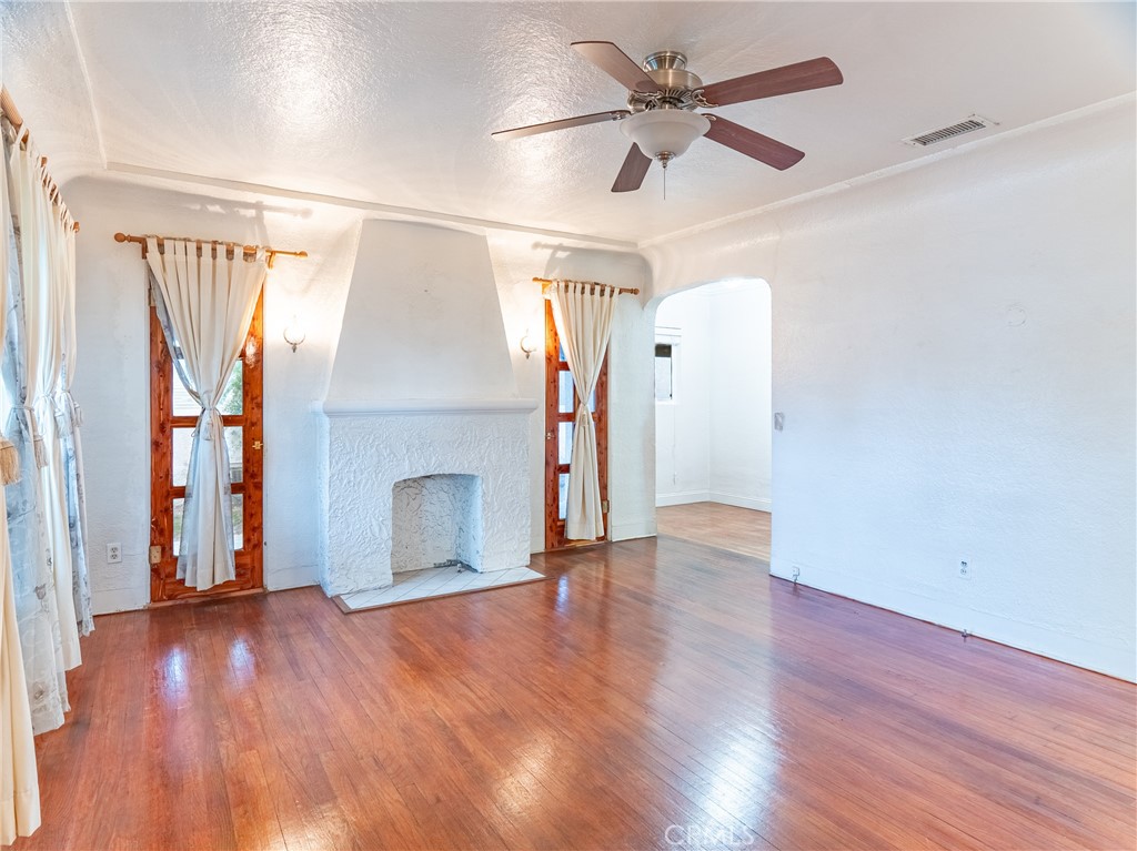 3460 Elmwood Court Riverside, CA 92506 - Photo 9 of 23